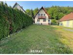 Ein- oder Zweifamilienfamilienhaus in idyllischer Lage mit viel Raum & Entwicklungsm&ouml;glichkeiten!