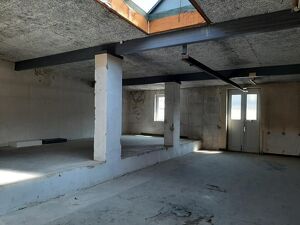 Loft / Atelier / Wohnraum in der Welser Fu&szlig;g&auml;ngerzone - Industriedesign und historischer Altbestand !!