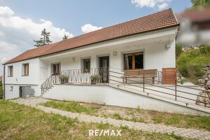 Einzigartiges Zuhause in Hollenburg ? Wohnhaus, Praxisgeb&auml;ude und Nebengeb&auml;ude