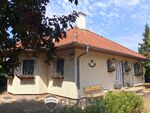 ''Komfortabel ausgestatteter Bungalow mit park&auml;hnlichem Garten''