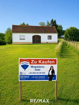 Haus bzw. Bauernhaus mit Innenhof, Nebengeb&auml;uden und Gew&ouml;lbekeller im idyllischen S&uuml;dburgenland.