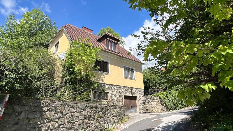 **HARTBERG-Ring - TOPLAGE** Sanierungsbedürftiges Wohnhaus mit Unterkellerung in Grünlage!