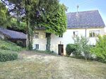 Ger&auml;umiges Ein-/Zweifamilienhaus mit Aussicht und Garage im Ortskern