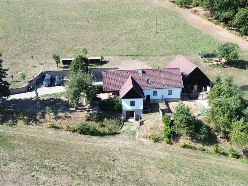 LIEGENSCHAFT IN IDYLLISCHER EINZELLAGE NÄHE GFÖHL