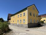 ***OPEN HOUSE Freitag, 25. September 2026 von 14 - 16 Uhr*** 4-Parteienhaus in ruhiger und sonniger Lage