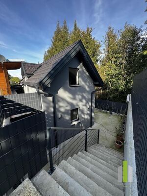 Wohnung oder Haus? - Liegenschaft mit 2 kleinen H&auml;usern nahe Ried i.I.