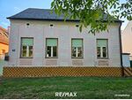 Streckhof in Moschendorf, 5 Zimmer, Wohnfl&auml;che 116 m&sup2;, gro&szlig;e Lagerfl&auml;chen in den Nebengeb&auml;uden, 95.000 ?