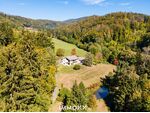 Herrschaftliche Landhausvilla in absoluter Alleinlage ? 14.500 m&sup2; Natur, 2 Fischteiche, Hallenbad