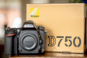 Nikon D750 24,3 MP digitale SLR-Kamera mit Objektiv