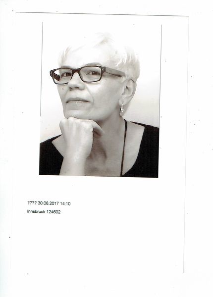 Ich Sehe fühlend "Dich" mit den Augen, mit der Kamera mit allem was "Dich" zu bewegen scheint.