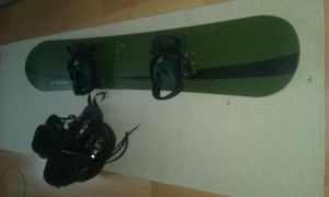 Snowboard mit Bindung