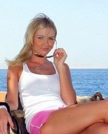 junge Blondine sucht Partner für französische Erotik