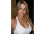 junge vollbusige Blondine sucht zärtliche Hände