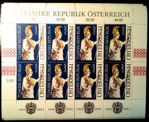 Lot. Nr. 110   1992  Kleinbogen 75 Jahre Republik,