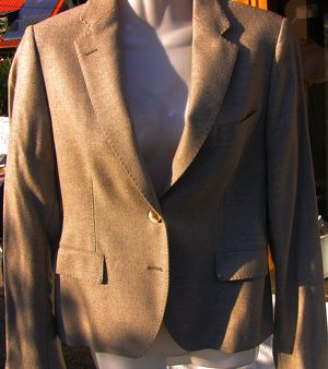 Nr. 380    Exquisite, elegante ,teure Wolljacke "TAGLIATORE 0205"