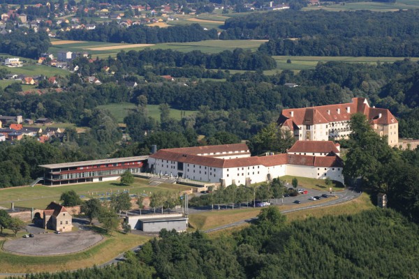 Hotel SCHLOSS SEGGAU - Gesamtaufnahme