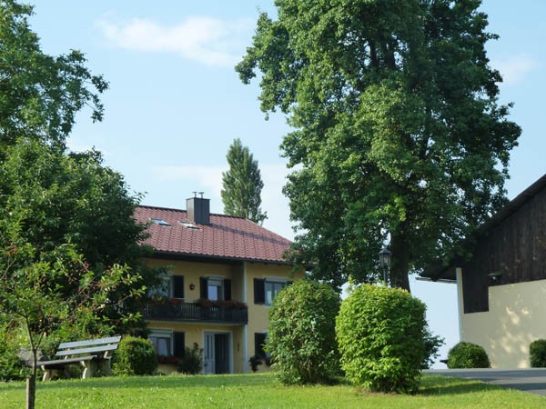                               Unser Ferienhof, eine Idylle im Grnen