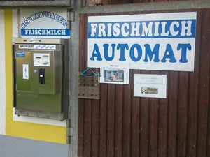 Milchautomat der Familie Schwarzbauer