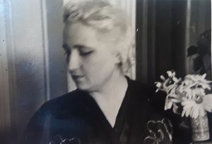 BIN NOCH IN TANGER UND DARF NICHT REISEN. THERESE.