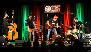 INN between Weihnachts-Gig