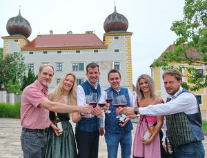 Kottingbrunn: Heurigenfest im Schlosspark expandiert